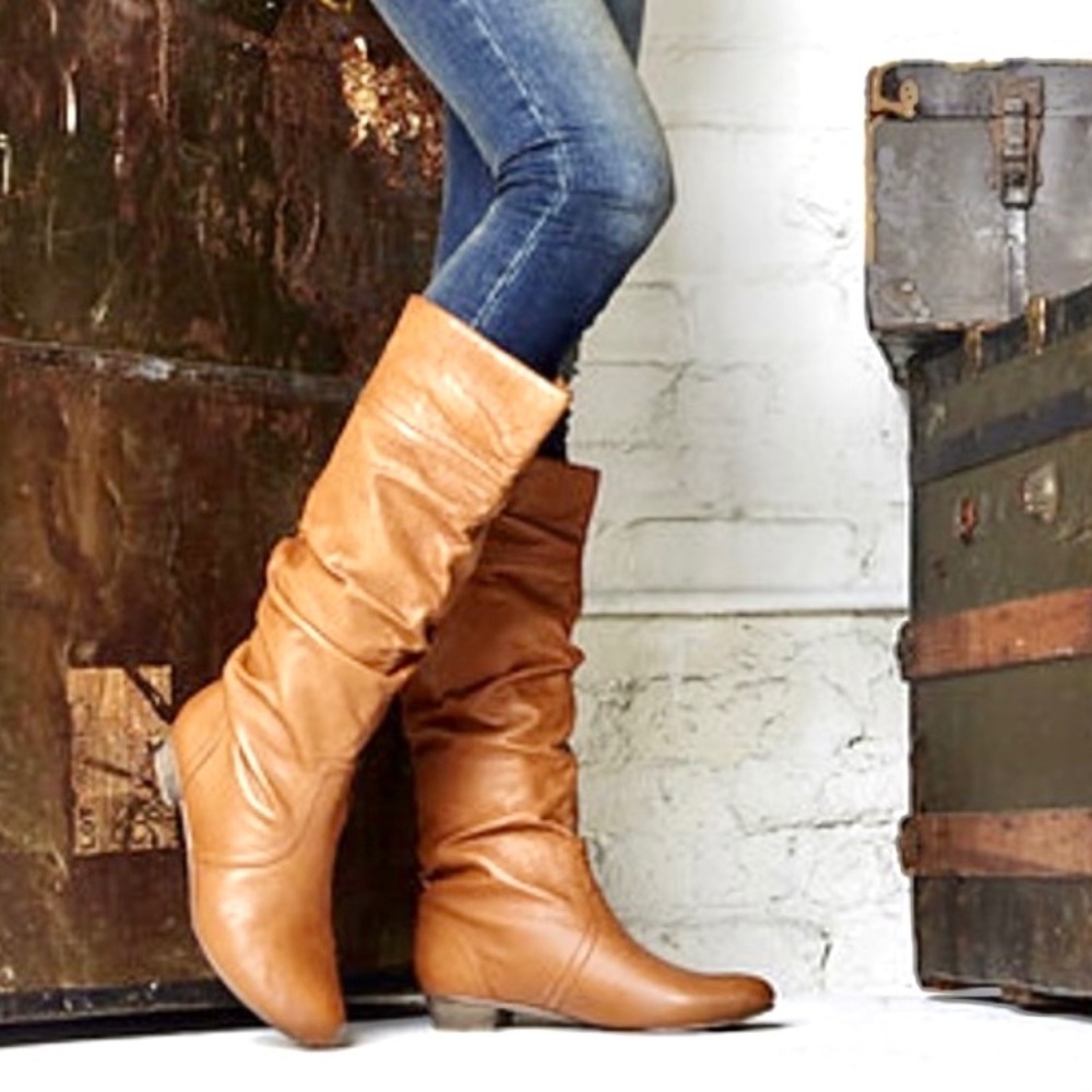 STEVE MADDEN Distressed Leather Candence Boots Size 6